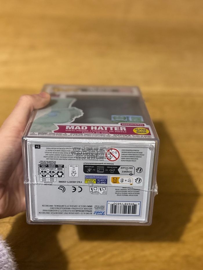 Funko Pop Disney Mad Hatter (Glow) 5000 pcs avec protection - photo numéro 6