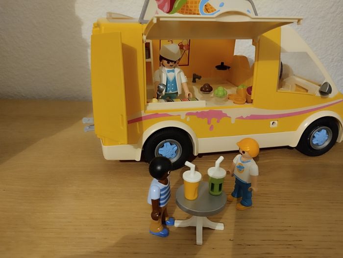Camionnette de glace Playmobil - photo numéro 2