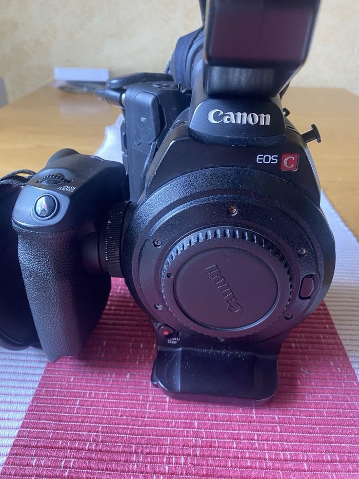 Caméra cinéma Canon C300 Mark I - photo numéro 4