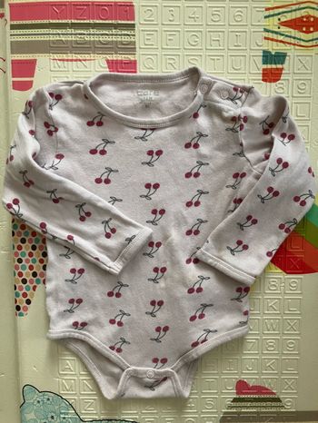 Vend body manches longues Care taille 12 mois