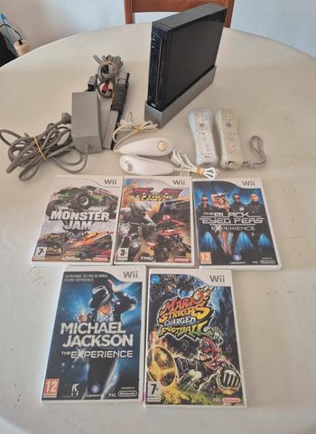 Console Nintendo wii noire et jeux