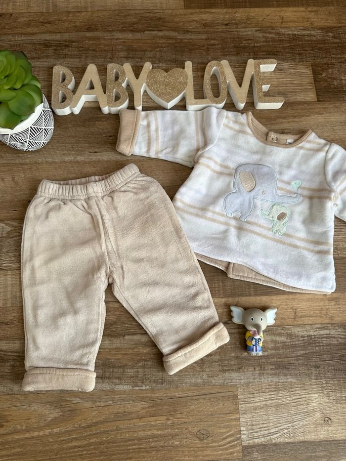 - Ensemble - 3 mois - Très bon état