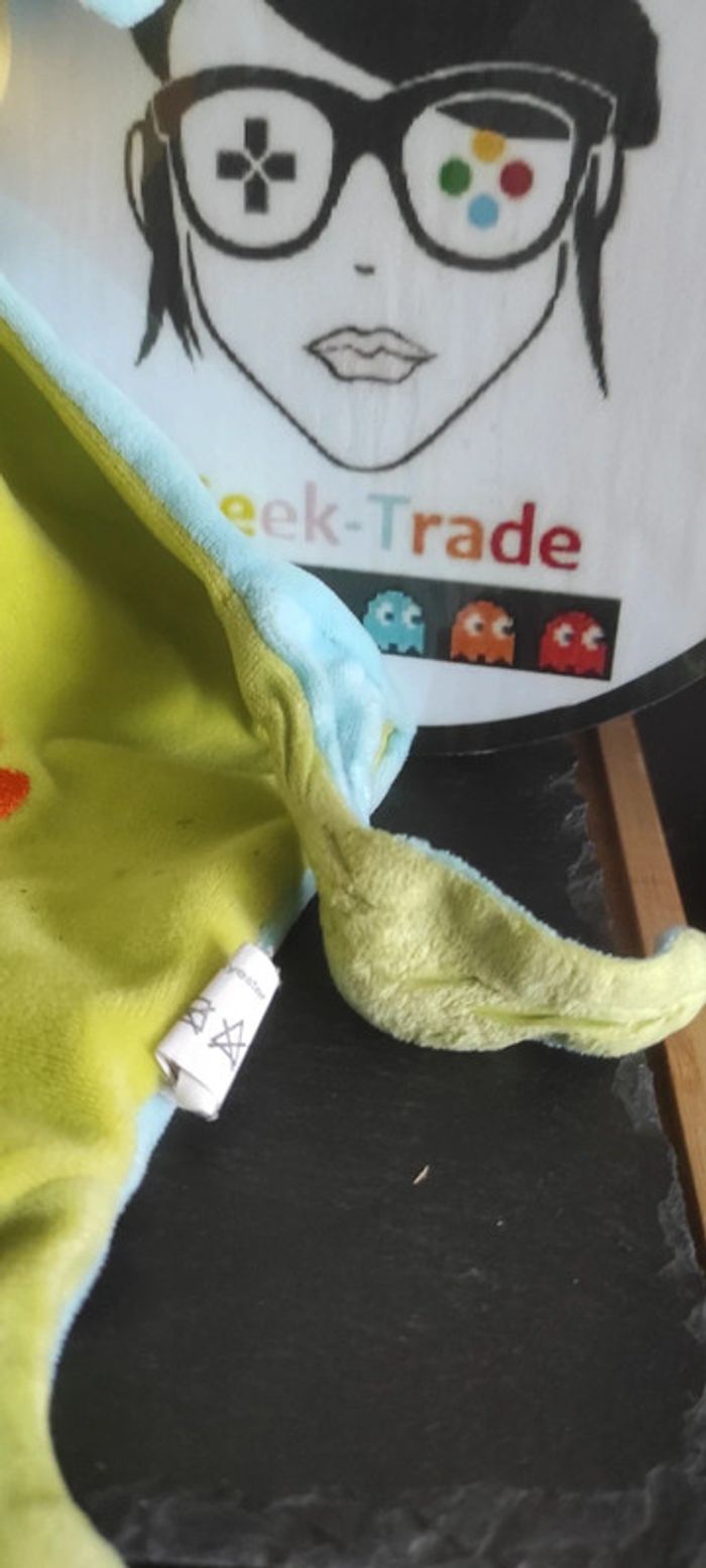 Doudou chien bleu vert Tollkühn Shoppartner empreinte noeud grelot jaune orange - photo numéro 3