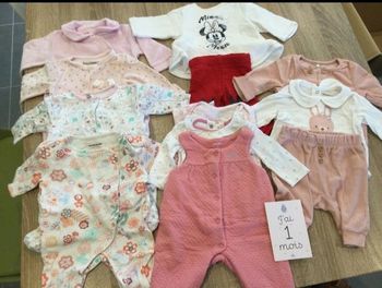 Lot 1 mois fille