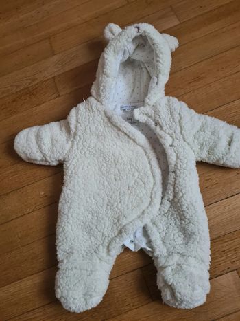 Lot de 3 vêtements bébé 0mois à 1 mois
