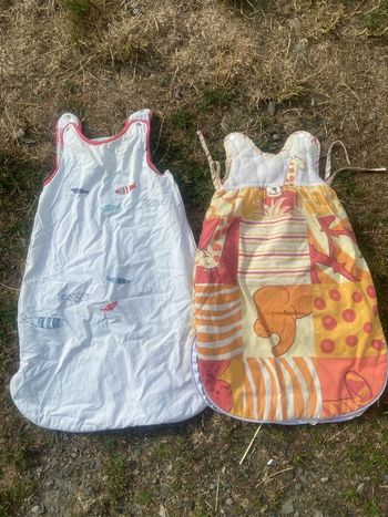 Lot de 2 gigoteuses