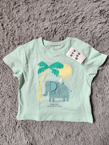 Tee shirt neuf avec étiquette 6 mois