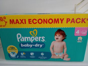 Pampers  108 couches taille 4
