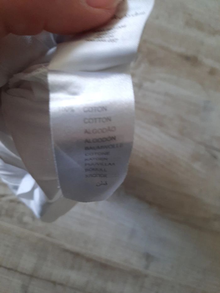 T shirt 4 ans /102 cm - photo numéro 3