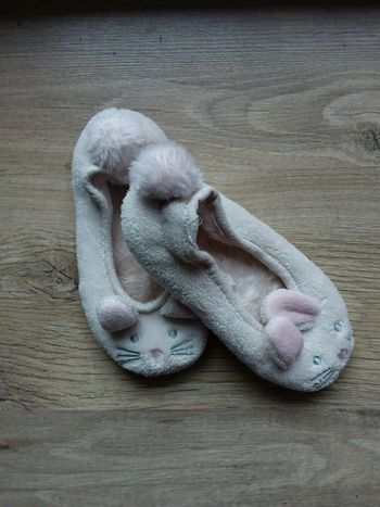 Chaussons chat avec pompon