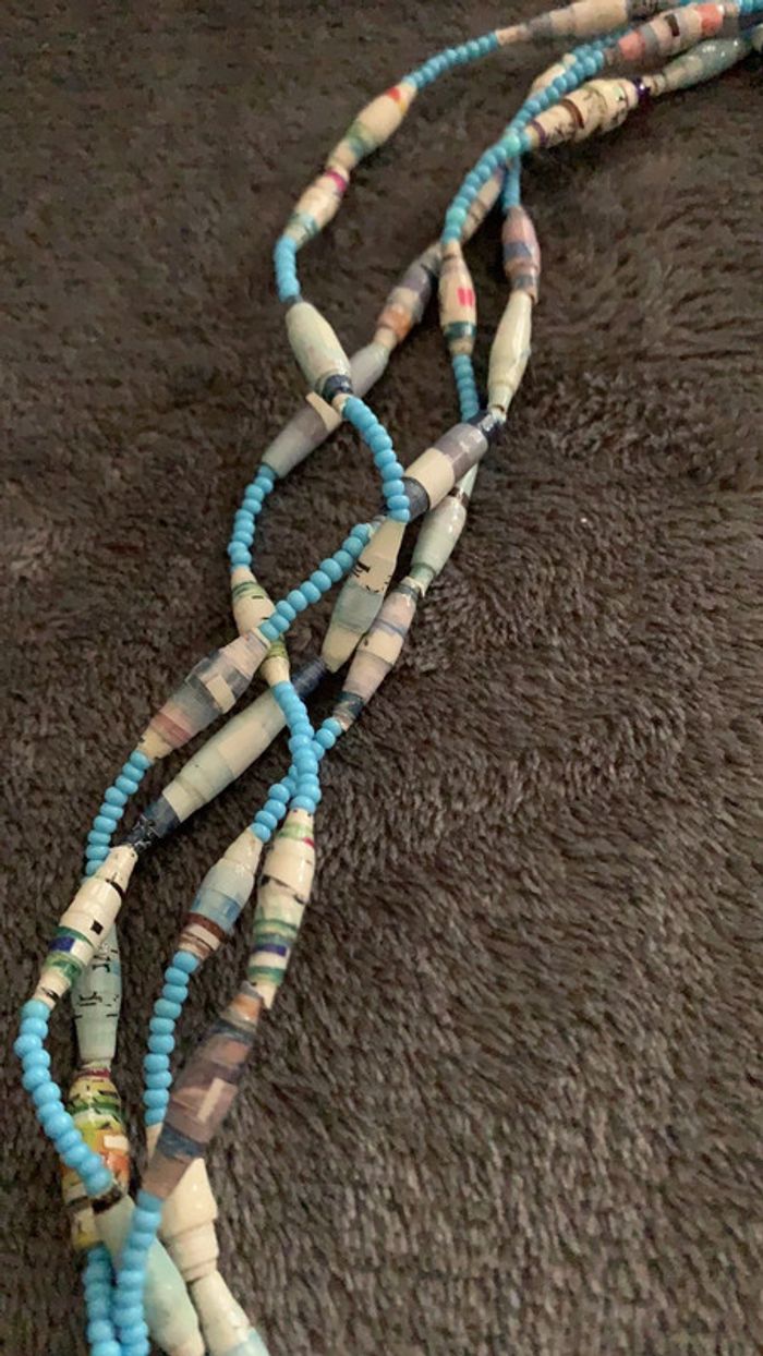 Collier perles de papier et perles de rocailles - photo numéro 2