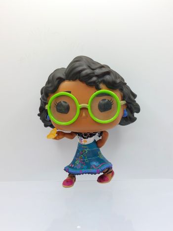 Funko Pop DISNEY Mirabel Madrigal ENCANTO 10 cm N°1145 socle manquant