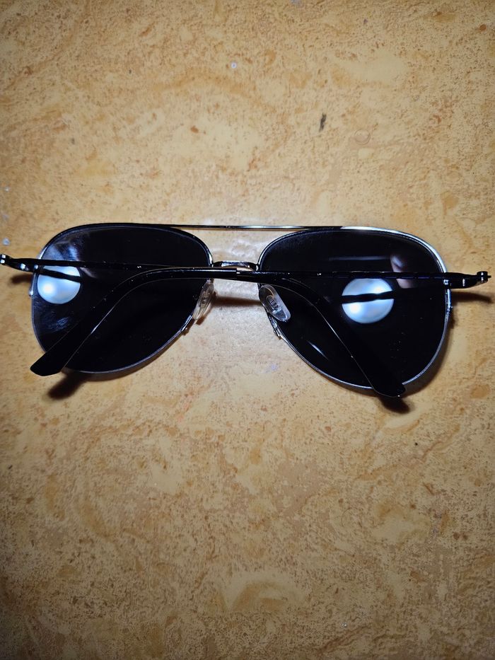 Lunettes de soleil - photo numéro 2