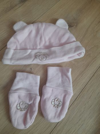 Lot   bonnet  +  moufles