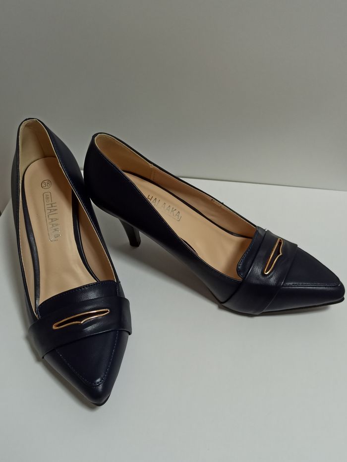 Escarpins bleu marine Neuf - photo numéro 8