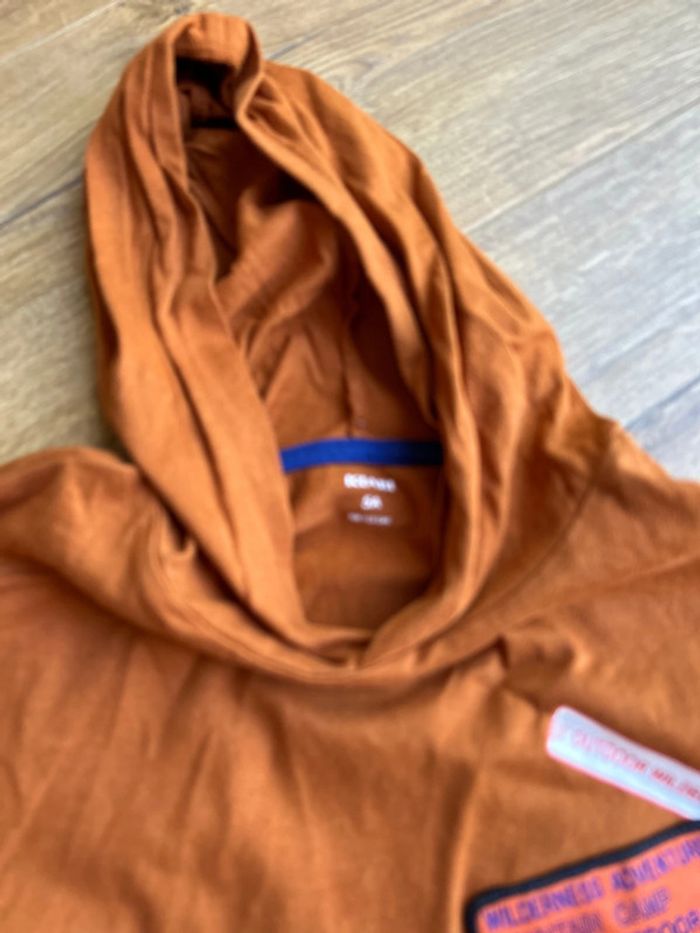 T shirt manches longues à capuche 5 ans - photo numéro 3