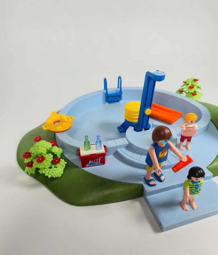 Playmobil Famille à la piscine vintage - photo numéro 5