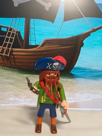 🏴‍☠️ Playmobil Pirate barbu au manteau vert – Capitaine des mers maudites