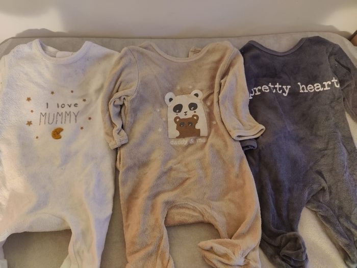 Lot de 69 vêtements 1 mois - photo numéro 6