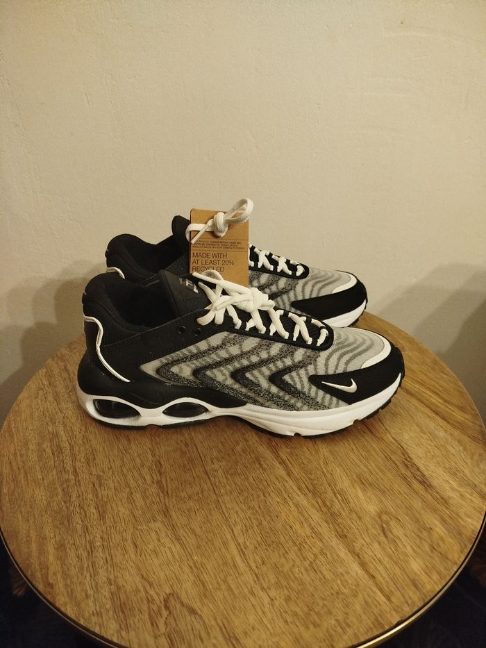 Baskets Nike T 38,5 - photo numéro 6