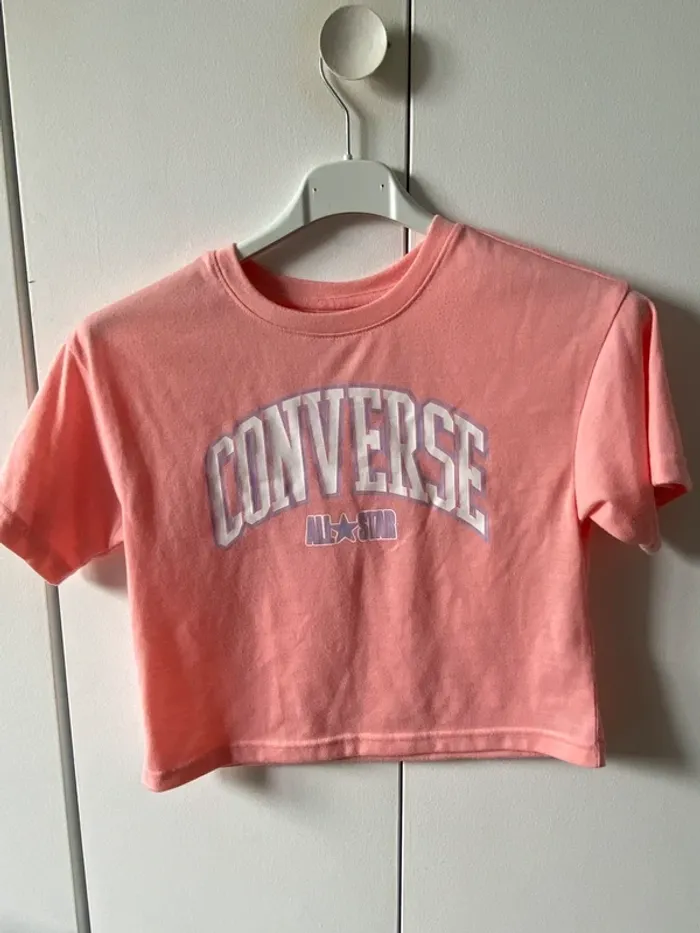 T-shirt converse court