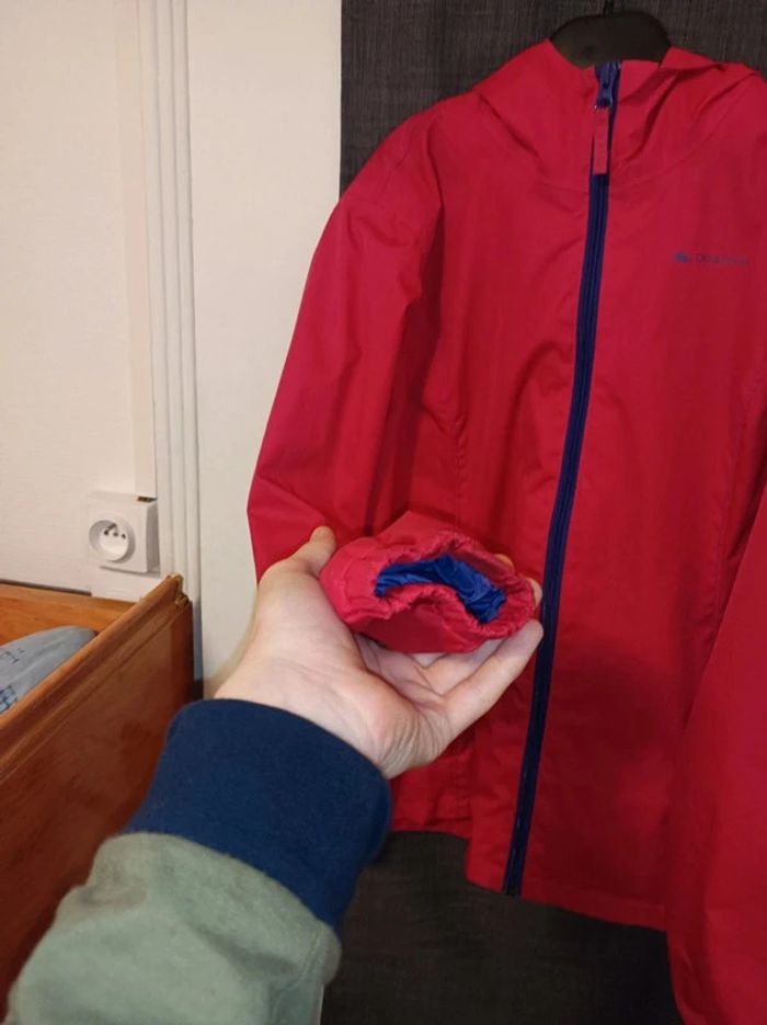 Coupe vent / veste (pluie) Quechua fille taille 14 ans en excellent état - photo numéro 6