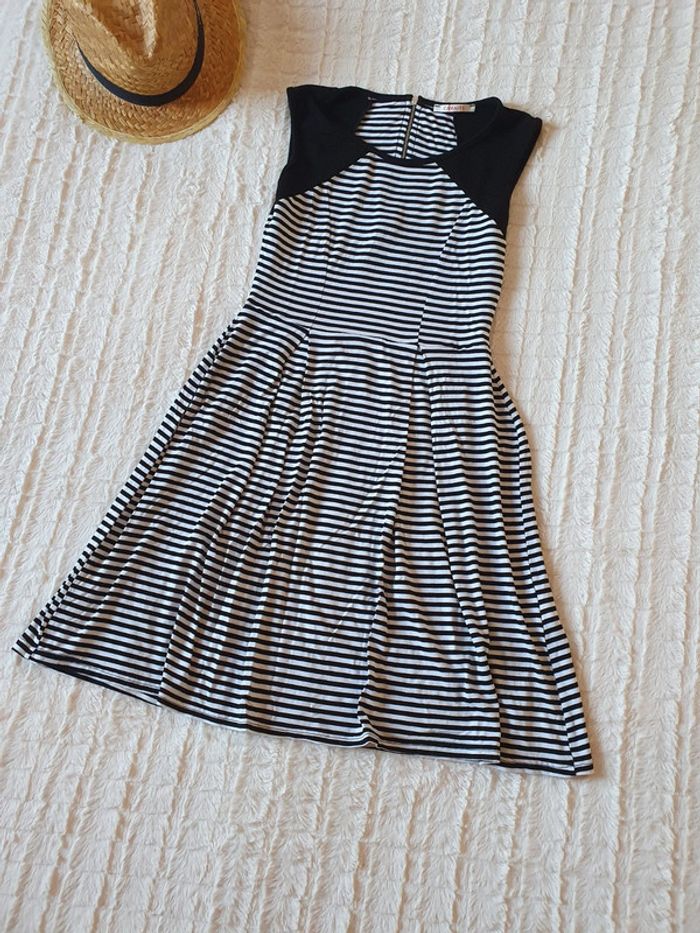Robe marinière taille 36 Camaieu