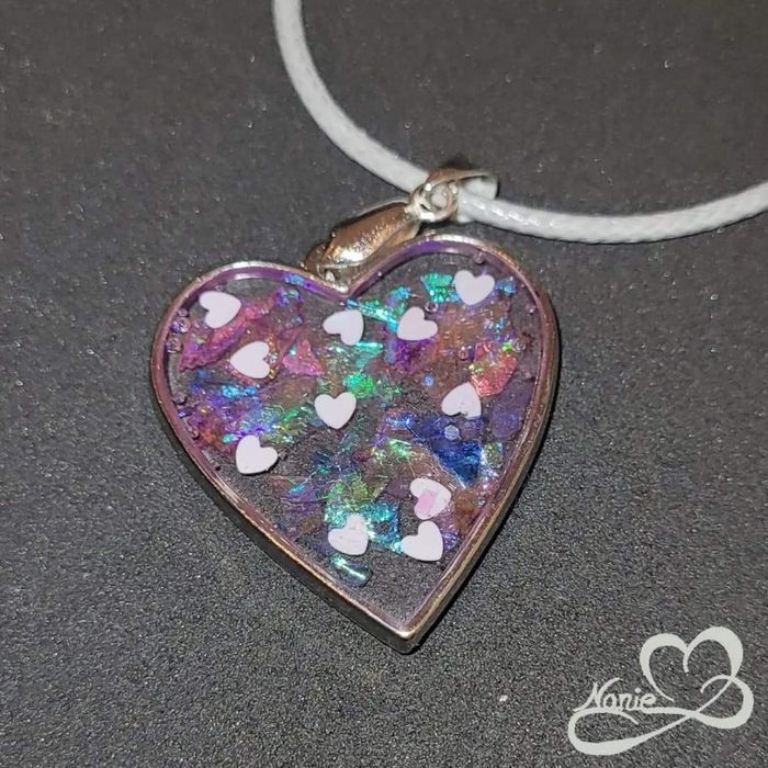 Pendentif en résine cœur !! 💕 - photo numéro 3