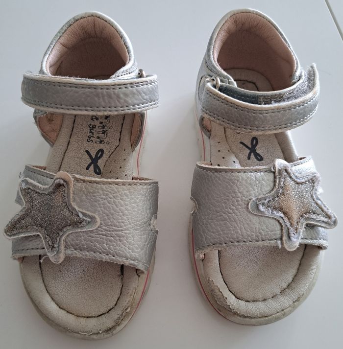 Sandales fille p.22 ABE - photo numéro 2