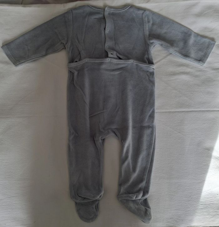 Dors-bien/pyjama bébé 9 mois - photo numéro 3