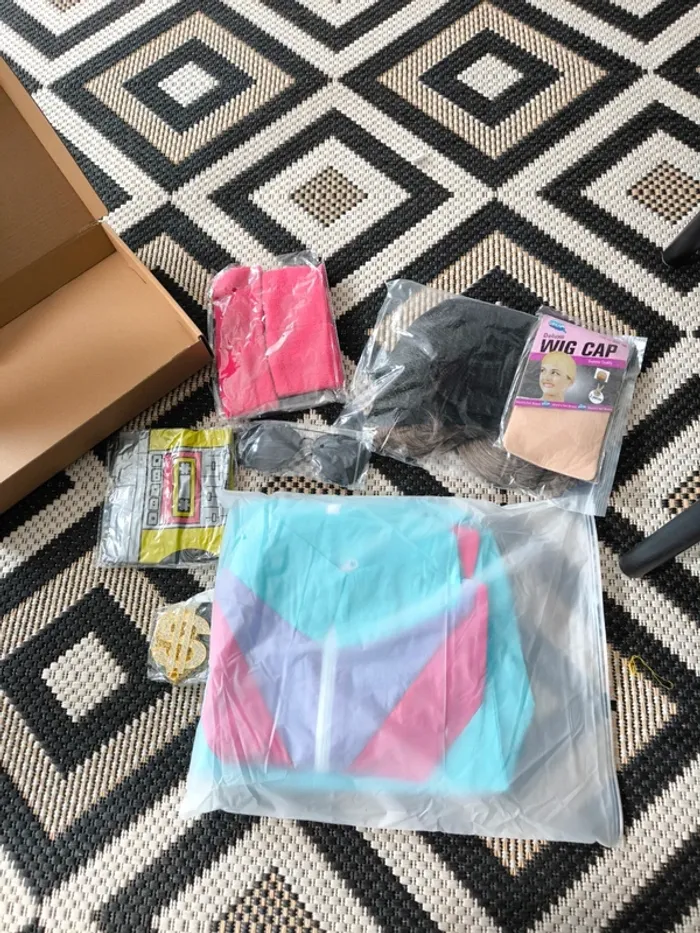 Déguisement année 80 mixte taille S neuf