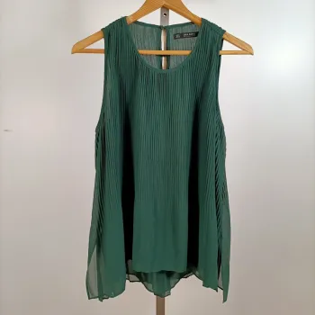 Zara Basic - Top plissé vert bouteille sans manches fluide taille S A1411
