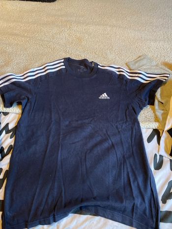 Vends tee shirt adidas