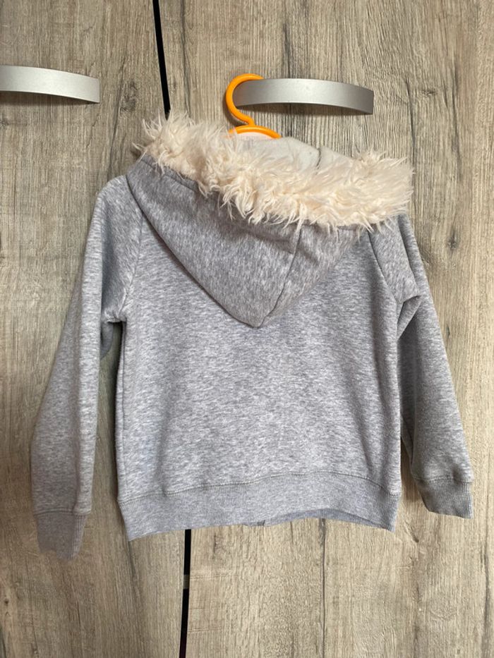 Gilet gris 🌸 5ans - photo numéro 3