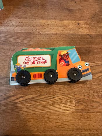 Livre cartonné Charles le camion benne