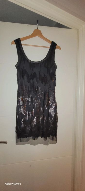 Robe Zara à sequins et voile taille 38