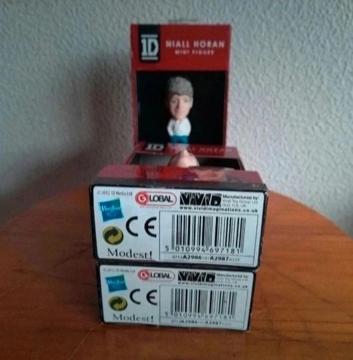 Lot 10 figurines niall horan identiques - photo numéro 4