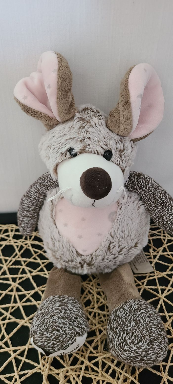 SOURIS FILLE NAHIA MARRON AVEC GROS COEUR ROSE Louise Mansen - photo numéro 2