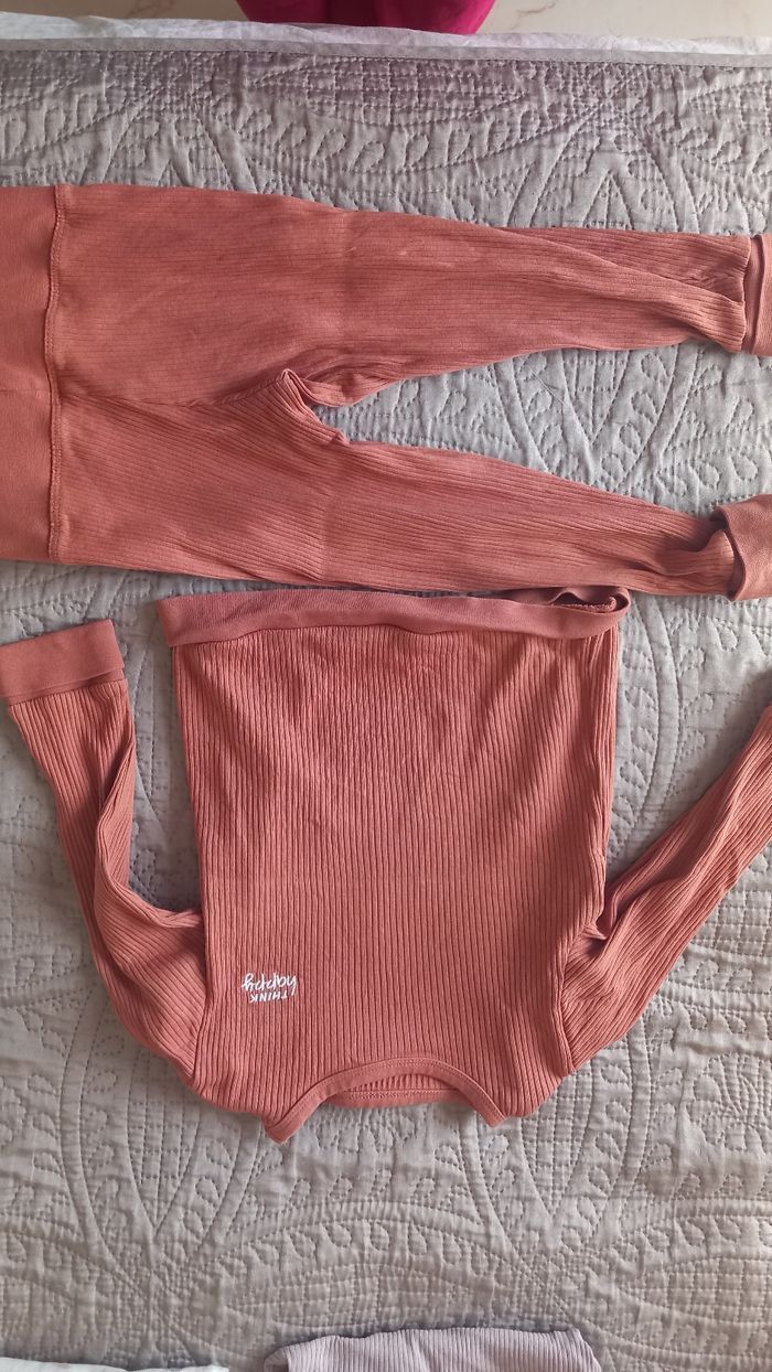 Lot pyjamas bodies 3 ans - photo numéro 2