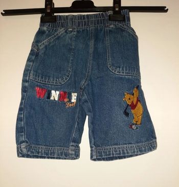 Short winnie Disney taille 3 ans