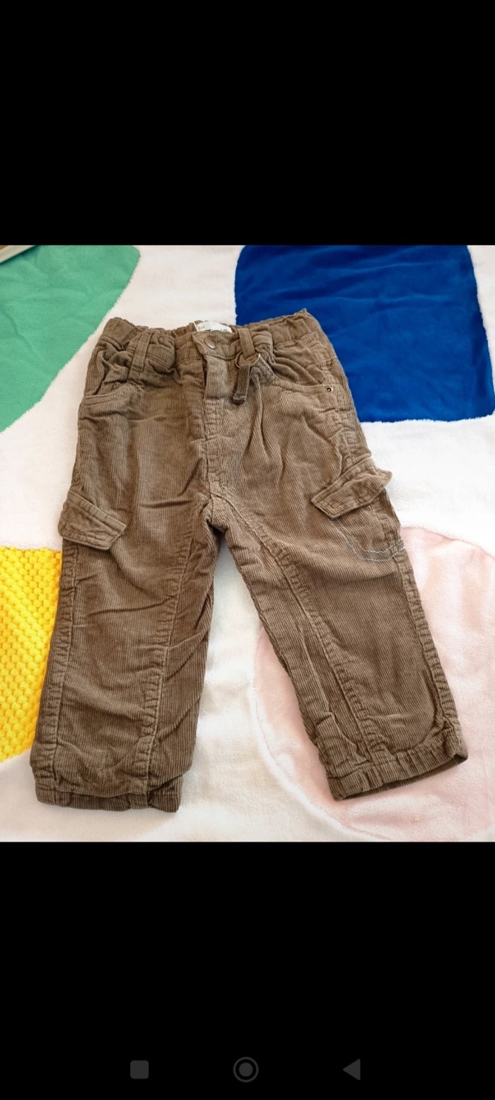 Lot pantalons velours 18 mois - photo numéro 2