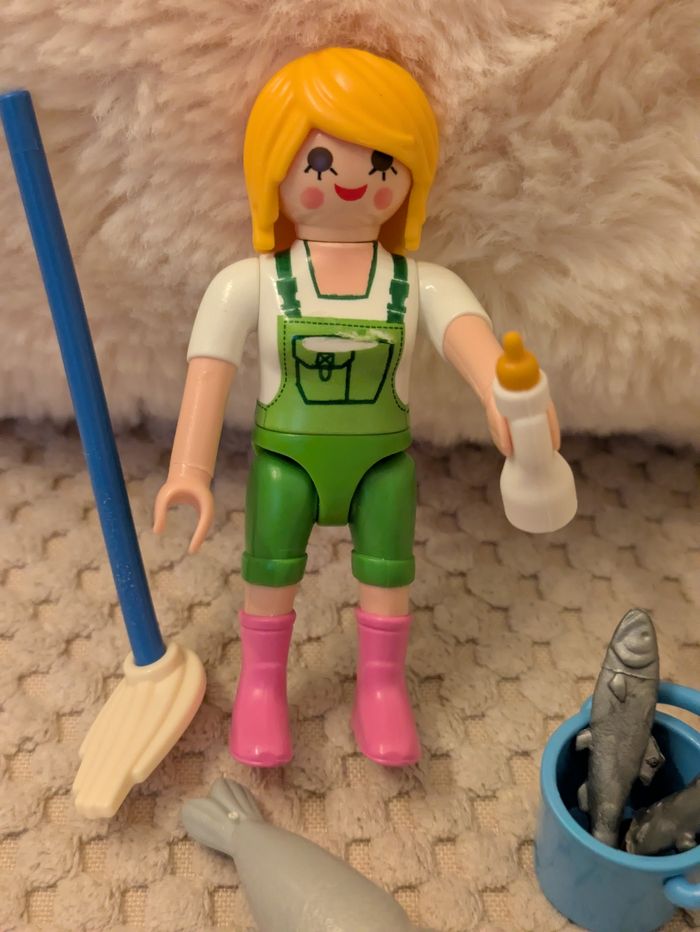 Playmobil Zoo 9418 - Soigneuse avec bébés phoques - photo numéro 3