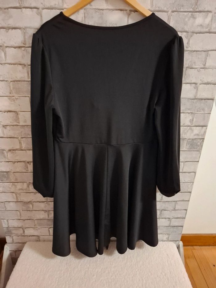 Robe noire Shein curve - photo numéro 3