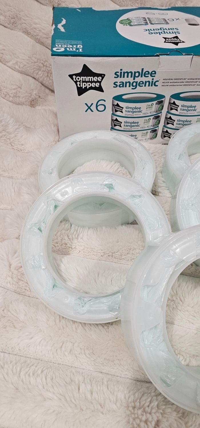 Lot de 4 +1 recharges originales Simplee Sangenic Tommee Tippee - photo numéro 2