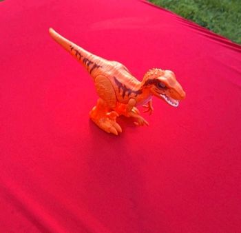 Dinosaure sons et avance