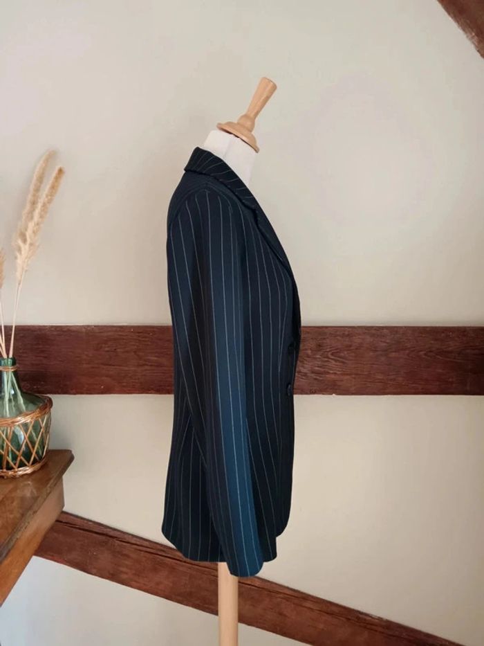Ensemble tailleur blazer pantalon bleu marine rayures blanches - photo numéro 11