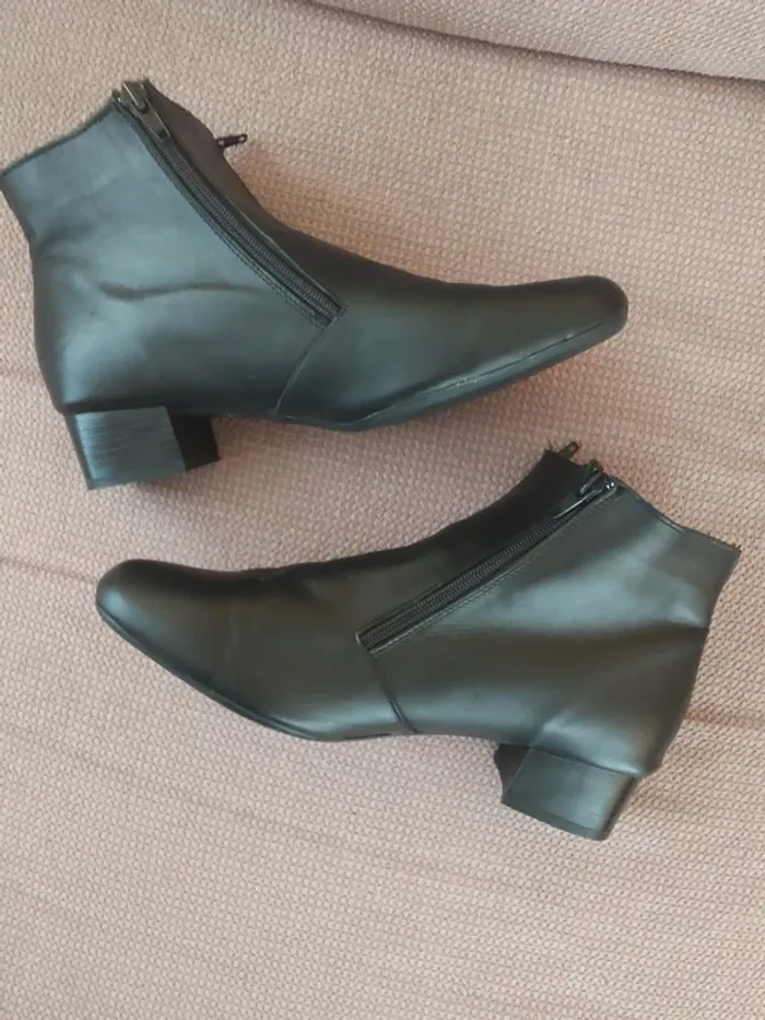 Bottines simili cuir T. 41