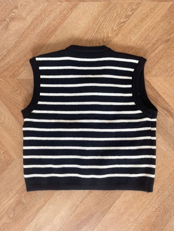 🌟 Gilet sans manches à rayures blanc et noir avec boutons dorés - photo numéro 2