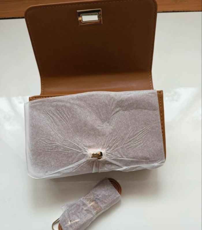 Jolie sac à main femme / pochette femme couleur camel tout neuf - photo numéro 2