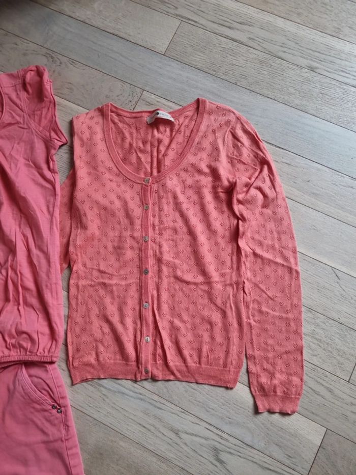 Lot gilet ,tee shirt, pantolon 38 - photo numéro 2